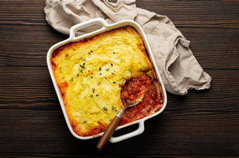 Lancashire Hotpot: Un comfort food cremoso e saporito perfetto per le fredde sere inglesi!